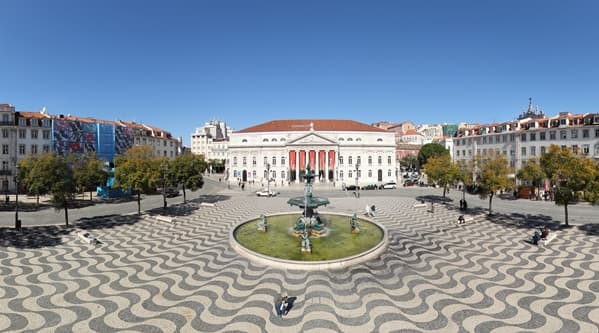 Explore Baixa & Rossio Square