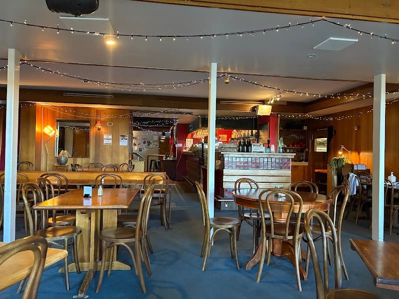 Fern Tree Tavern (for snacks and drinks only)