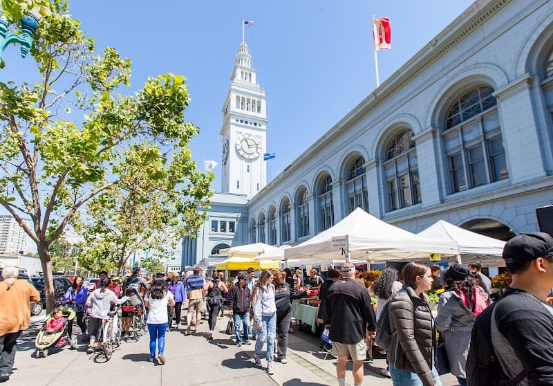 Ferry Plaza Farmers Market (Halal-Friendly Stalls & Veg Options)