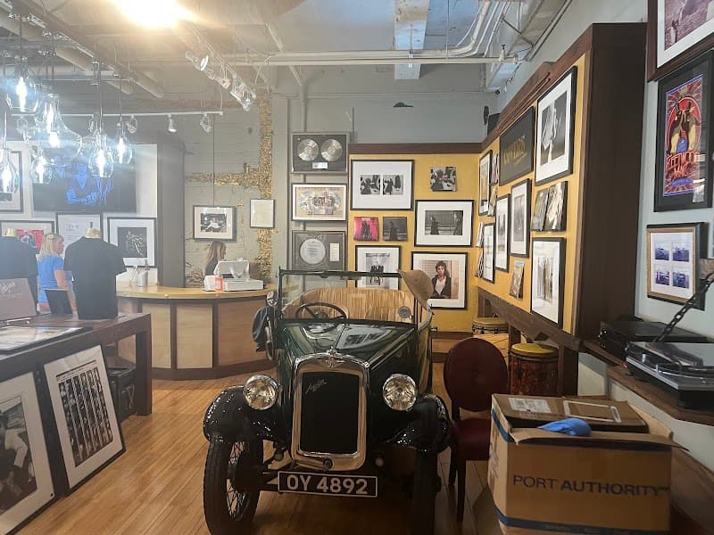 Fleetwood's on Front St