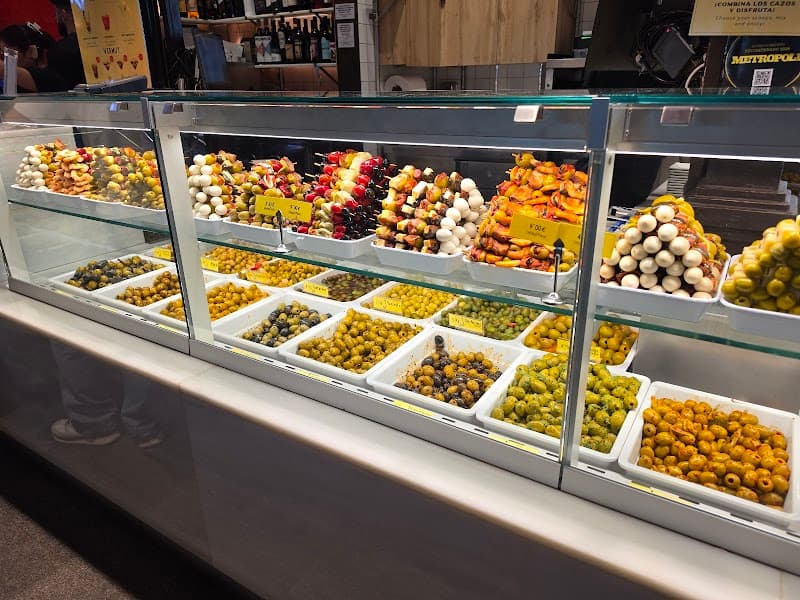 Food Market & Cooking Class (Central Madrid Studio)