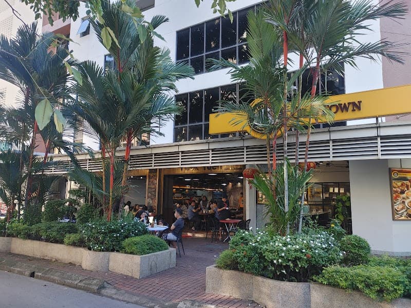 Glam Nights & Coastal Bites in Kota Kinabalu