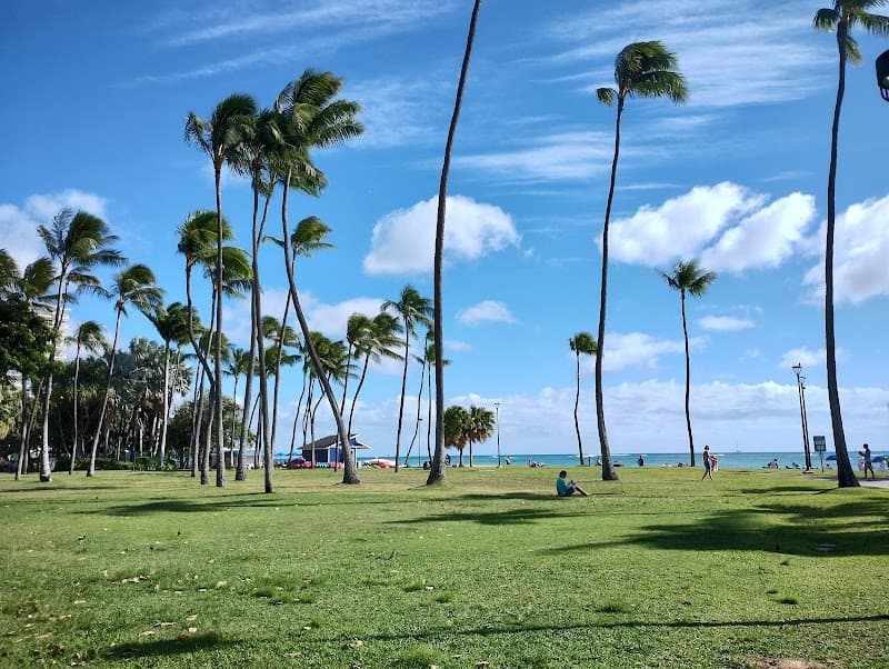 Fort DeRussy Beach Park