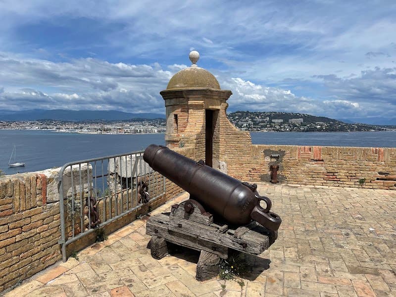 Fort Royal & Coastal Lookouts