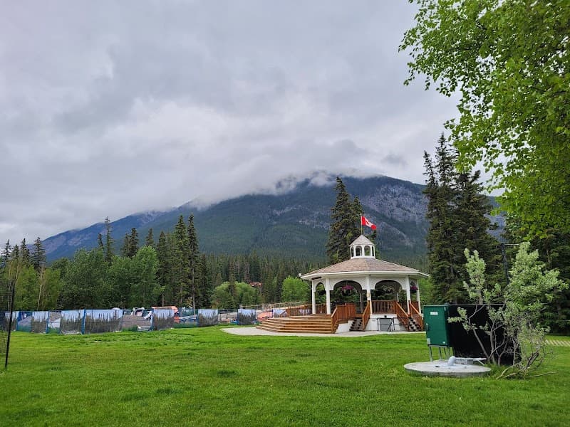 Free Explore: Banff Avenue & Central Park