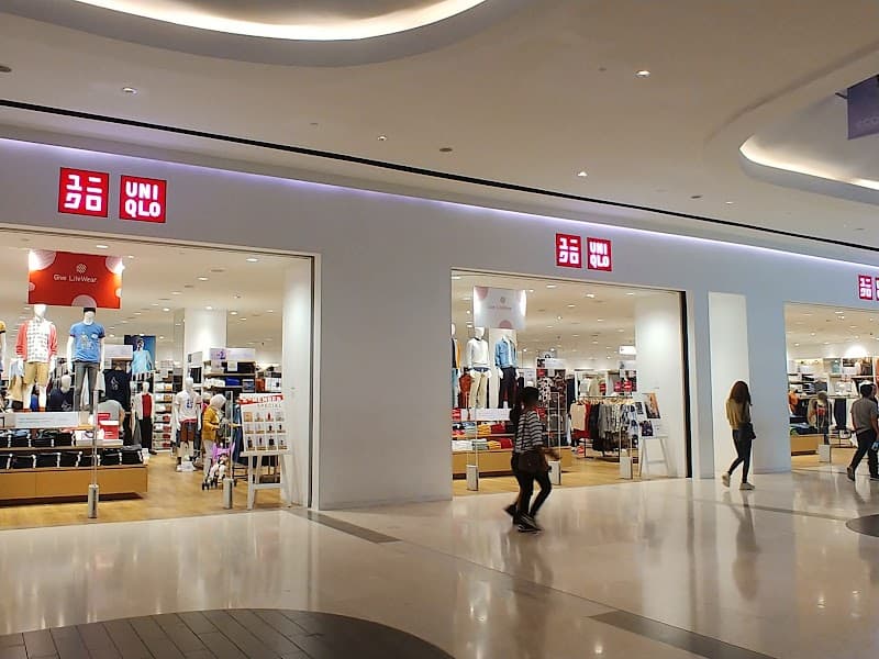Free Explore: Imago Shopping Mall & Surroundings