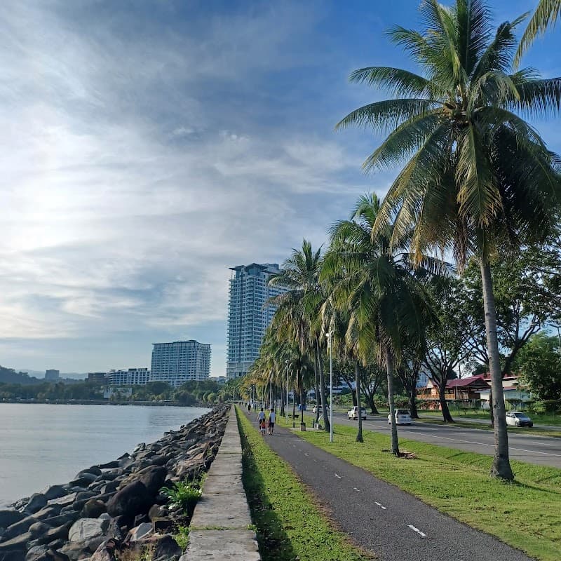 Free Explore: Likas Bay Walkway
