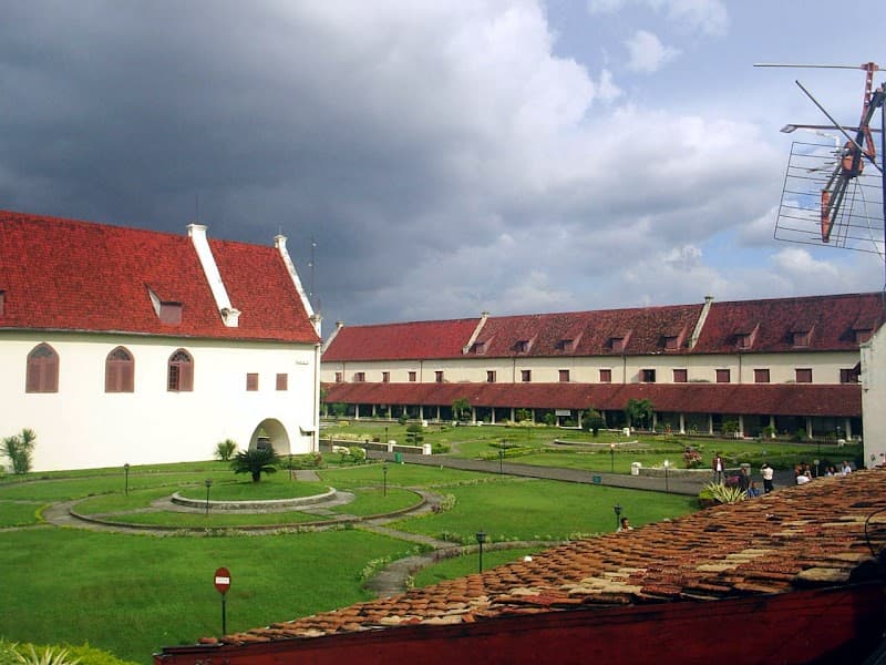 Free-Explore Time in Fort Rotterdam Area