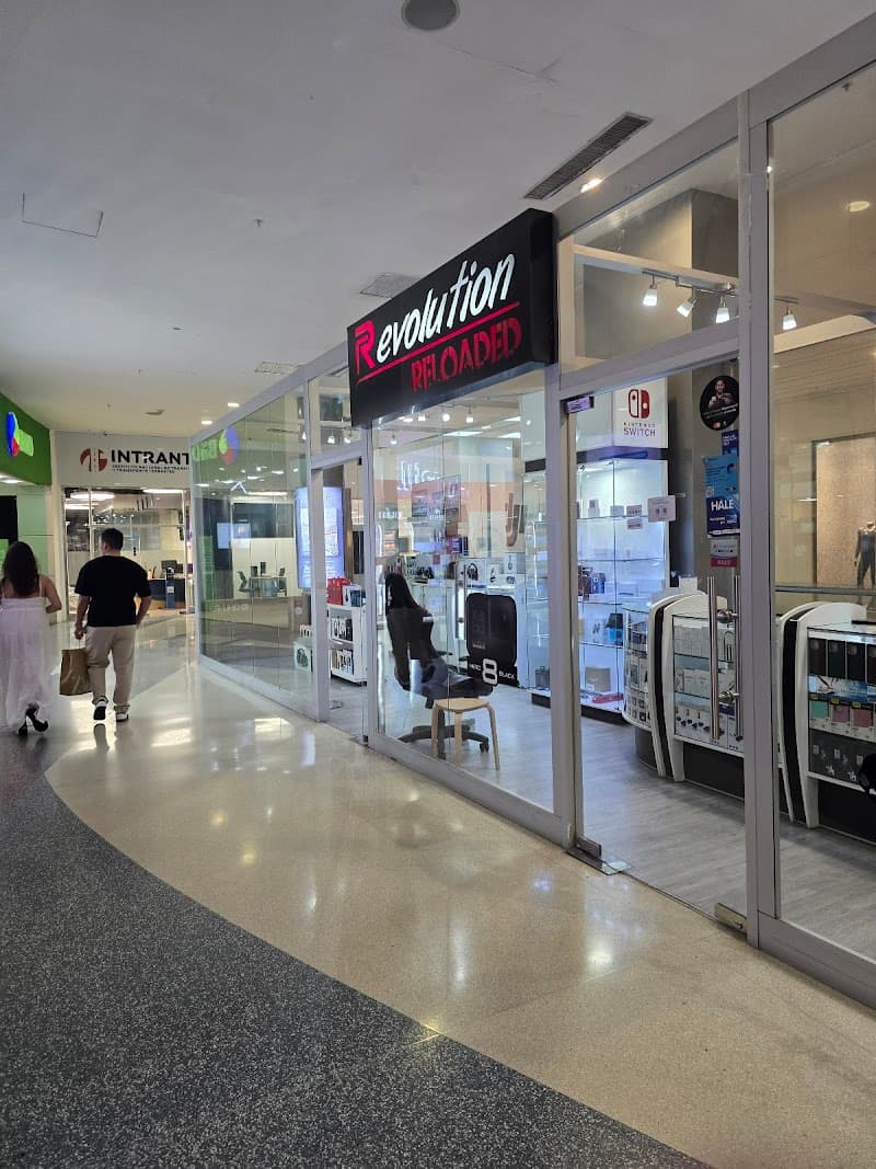 Free-Explore Time in Piantini & Blue Mall