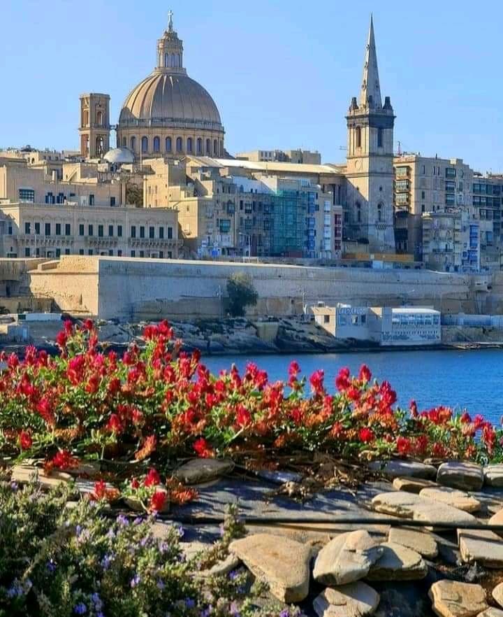 Front Hotel Valletta