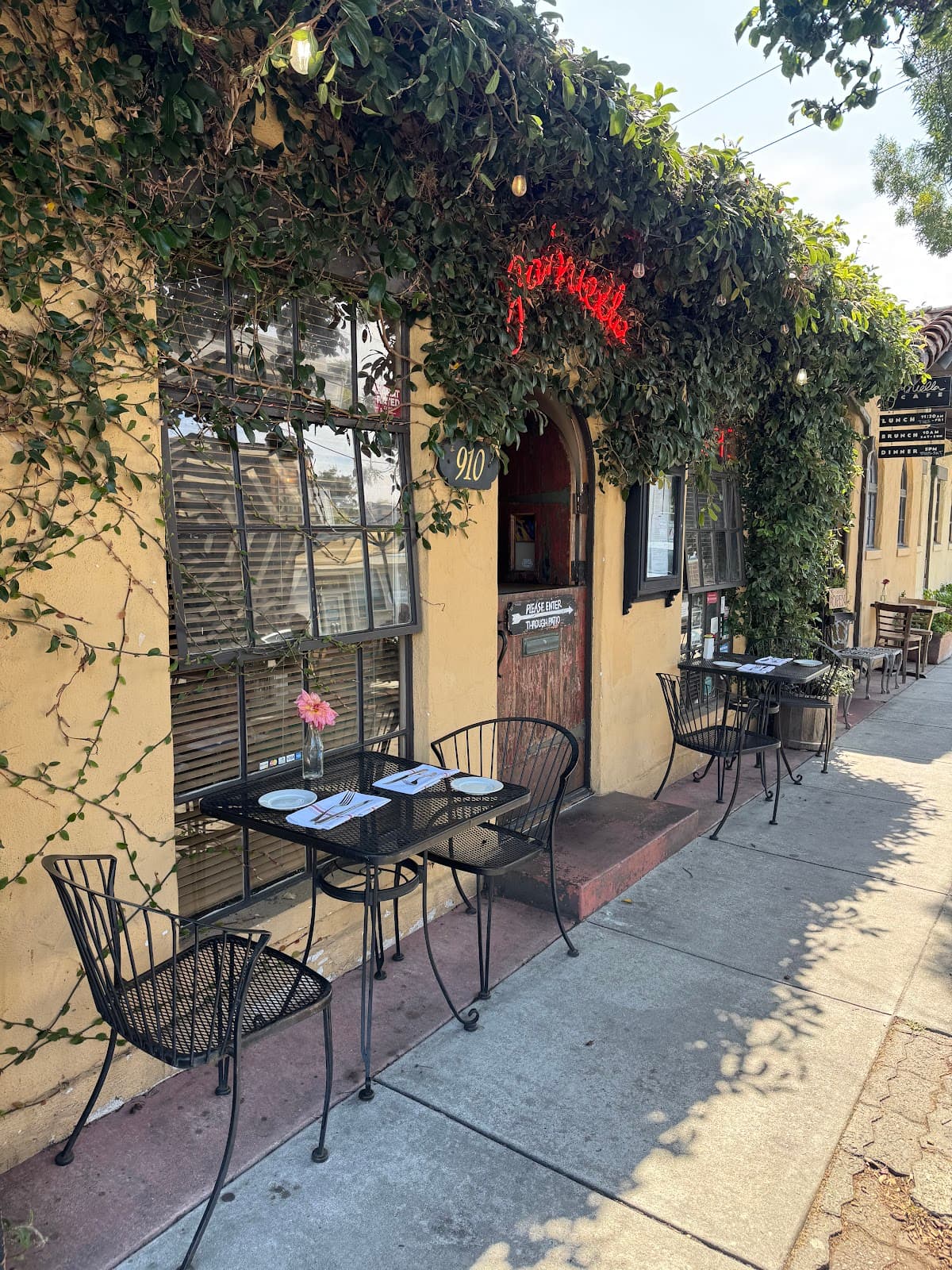 Gabriella Café