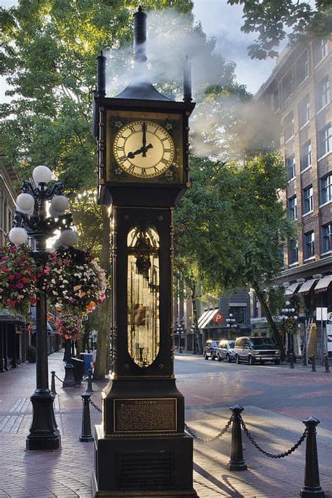 Gastown Steam Clock & Architecture Walk