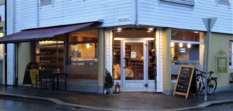 Godt Brød Eiganes (Bakery & Veg Options)
