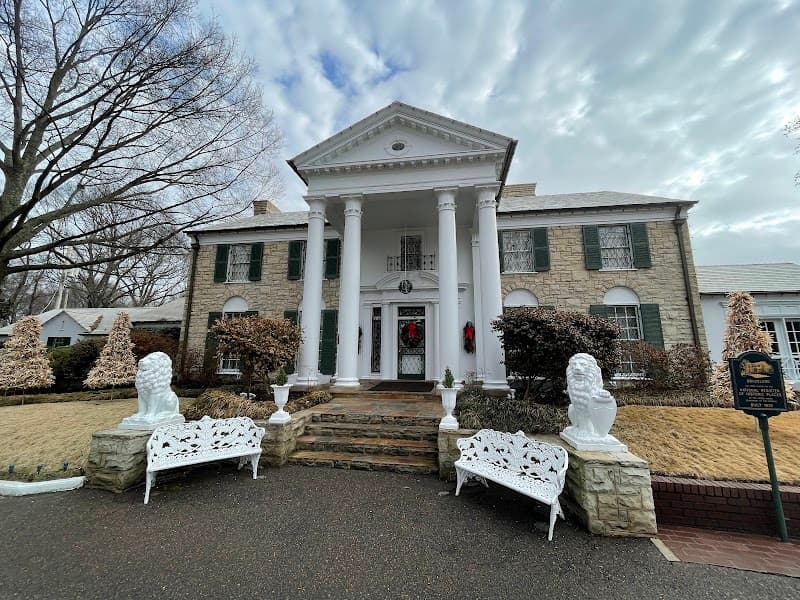Graceland Mansion Tour