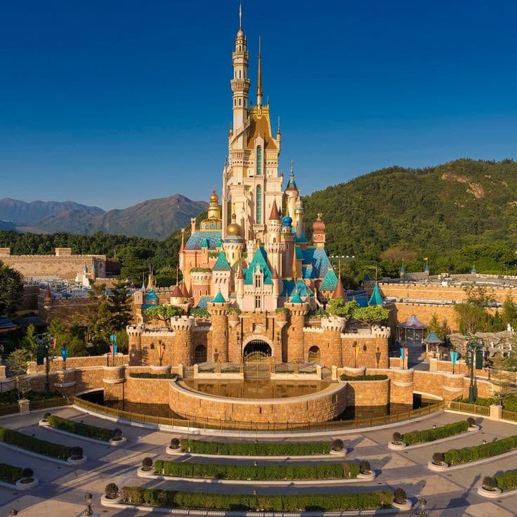 Halal‑Friendly Dining at Hong Kong Disneyland