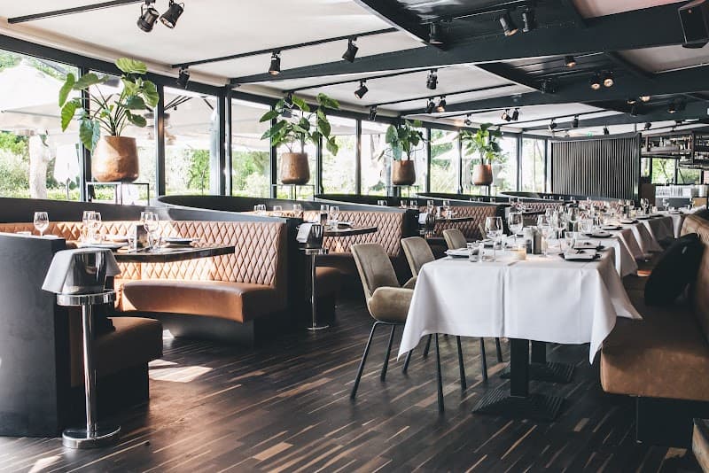 Harbor Club