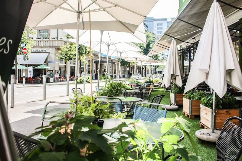Zurich in One Easy, Scenic, Food-Filled Day