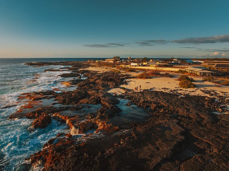 Hawaiian Salt Farm Tour Cafe