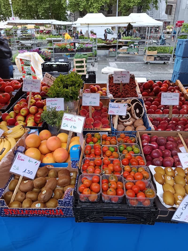 Helvetiaplatz Market Stroll