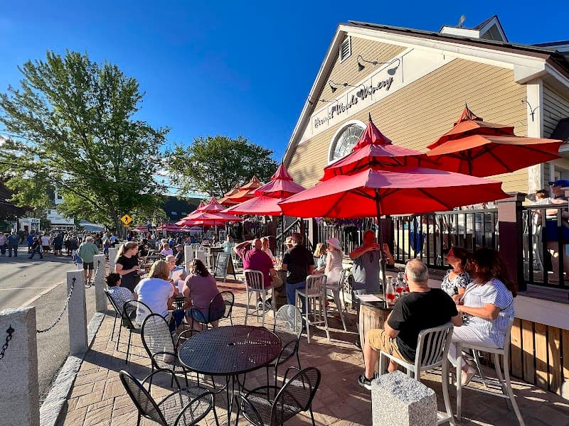 Hermit Woods Winery & Eatery