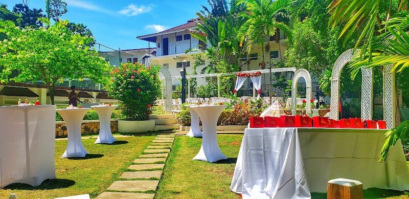 Hibiscus Lodge Hotel