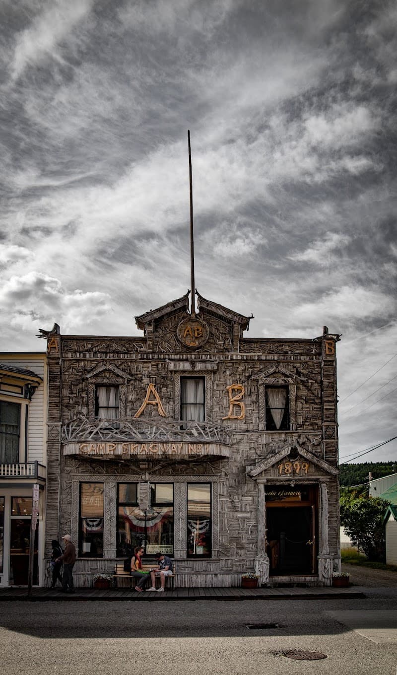 7 Romantic Days in Wild & Waterfall-Filled Skagway