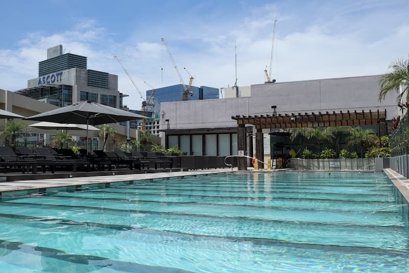 Holiday Inn & Suites Makati