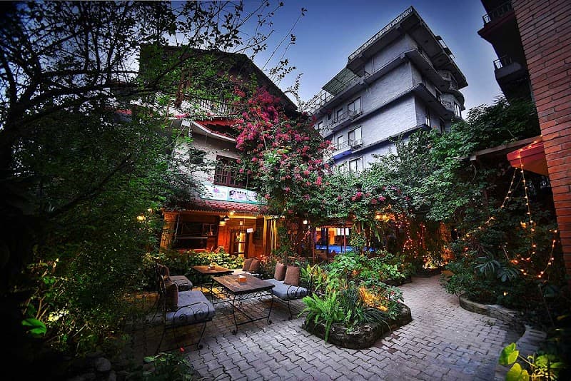 Hotel Middle Path & Spa