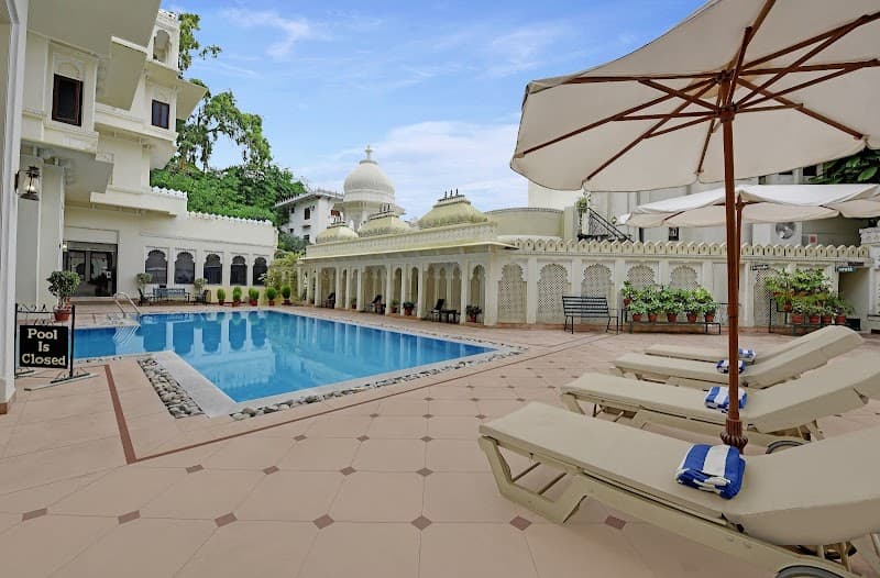 Hotel Swaroop Vilas