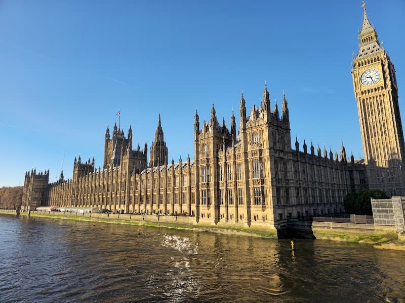 Houses of Parliament & Big Ben (exterior and riverside walk)