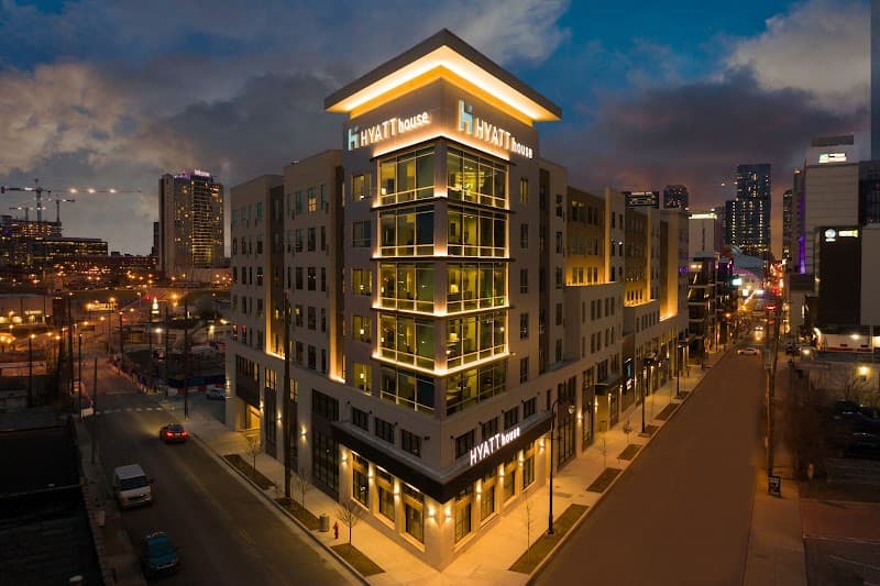 Hyatt House Nashville Downtown / SoBro