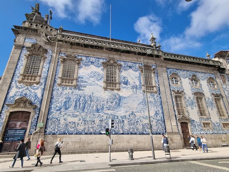 Igreja do Carmo & Azulejo Facades