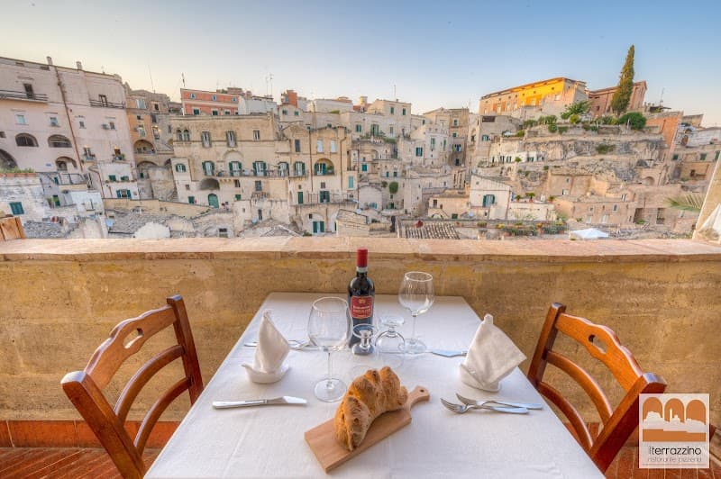 Il Terrazzino (Vegetarian-Friendly Cave Restaurant)