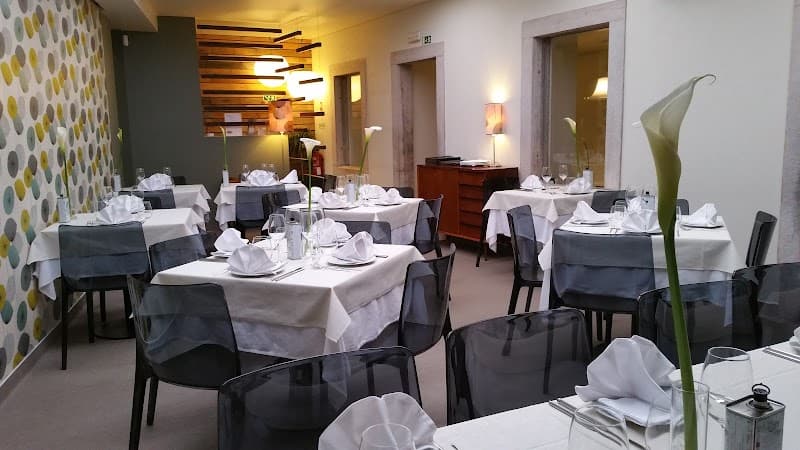 Incomum by Luis Santos