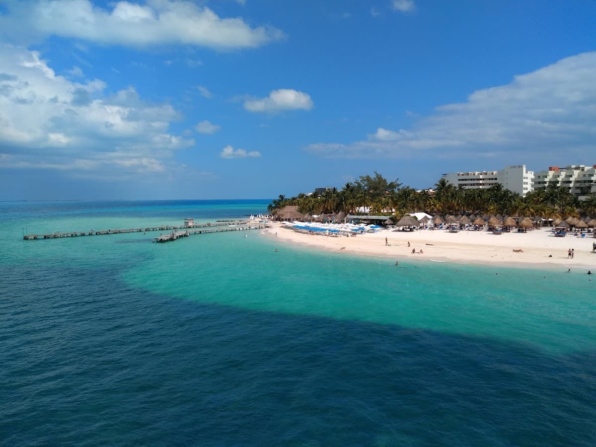 Isla Mujeres Ferry & Playa Norte