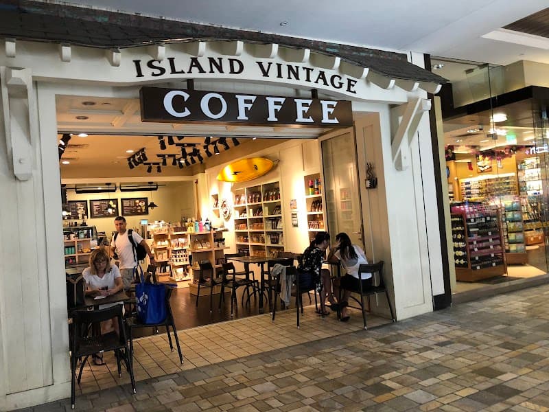 8 Romantic Days in Honolulu: Beach, Bites & Sunset Lights