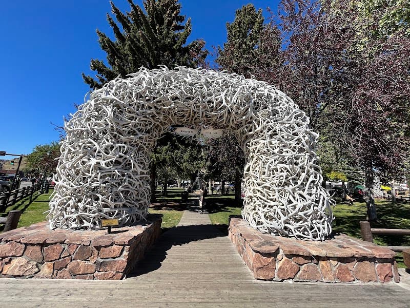 Jackson Town Square & Elk Antler Arches