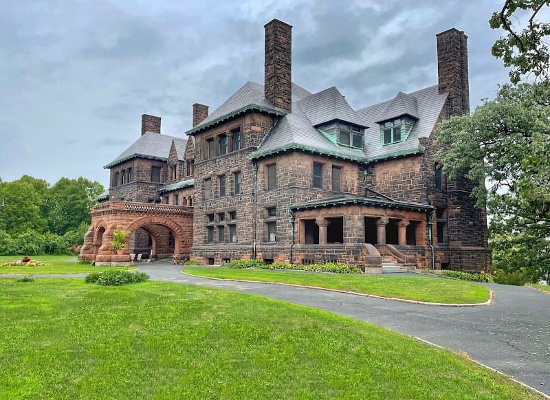 James J. Hill House (Exterior + Overlook)