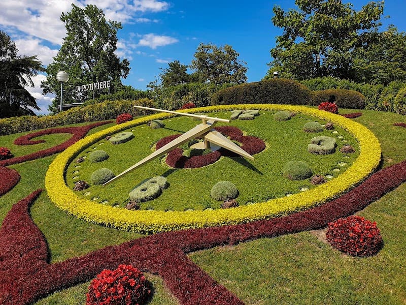 Jardin Anglais and Lakefront Promenade