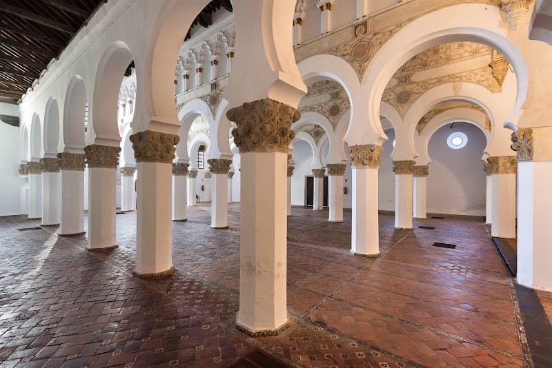 Jewish Quarter Stroll & Synagogue of Santa María la Blanca