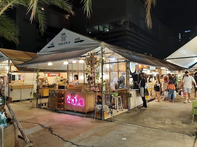 Jodd Fairs Night Market (Rama 9)