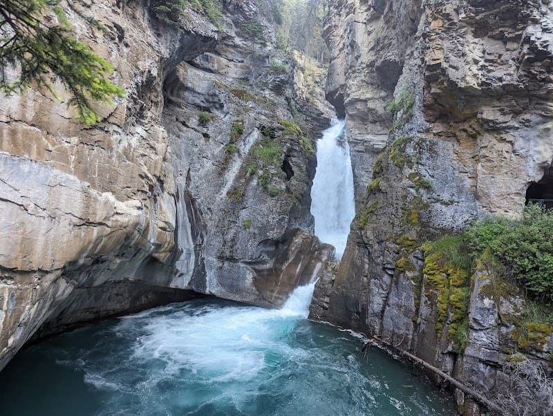 Johnston Canyon Hike