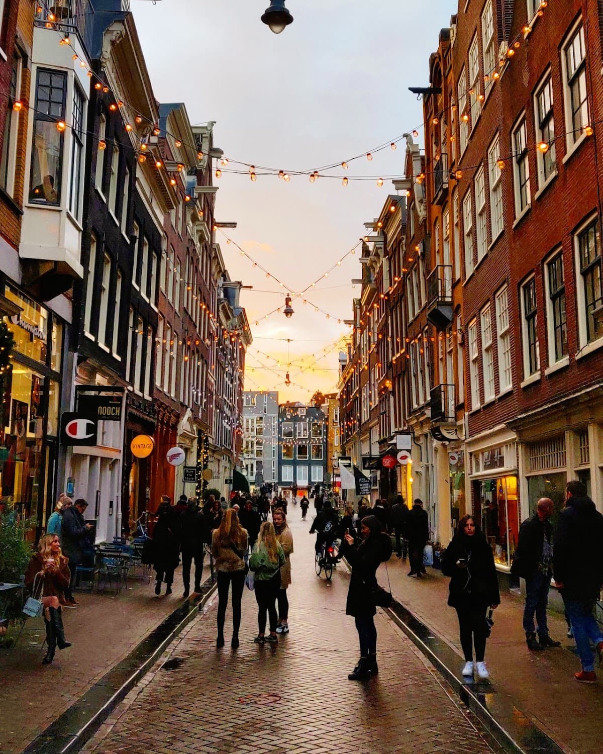 Jordaan Neighborhood Wander: Nine Streets (De Negen Straatjes)