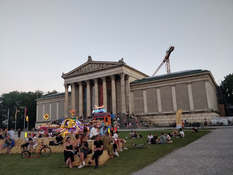 Königsplatz & Maxvorstadt Stroll