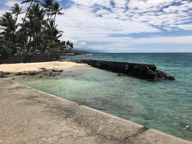 Kailua Bay Waterfront Walk