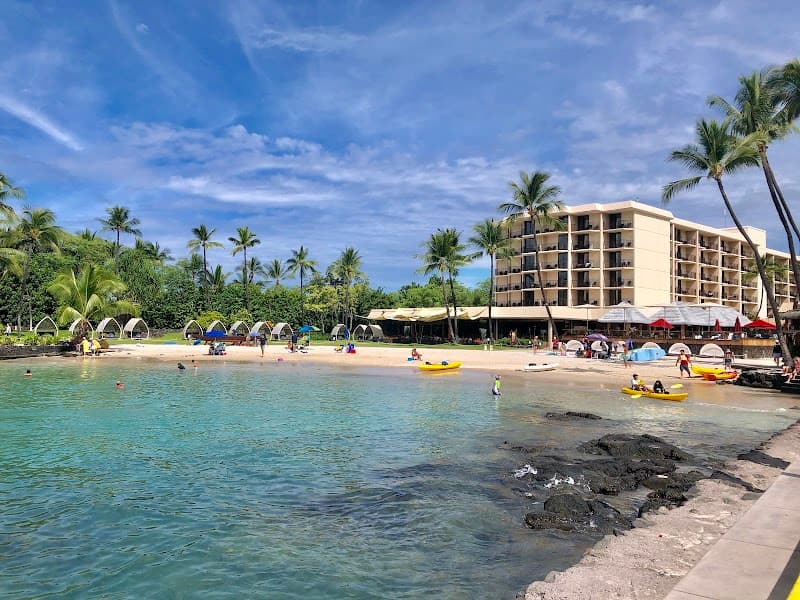 Kamakahonu Beach & Kailua Pier Area
