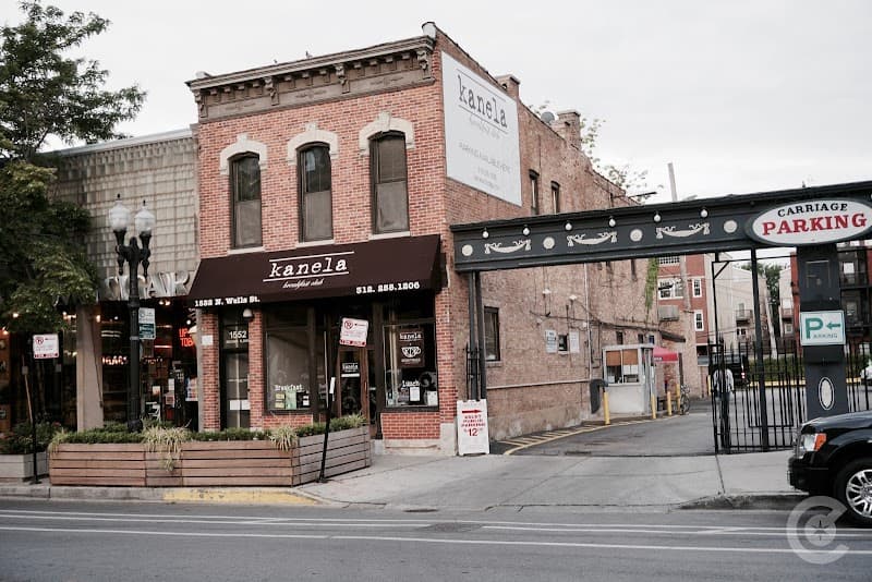 Kanela Breakfast Club (Old Town)