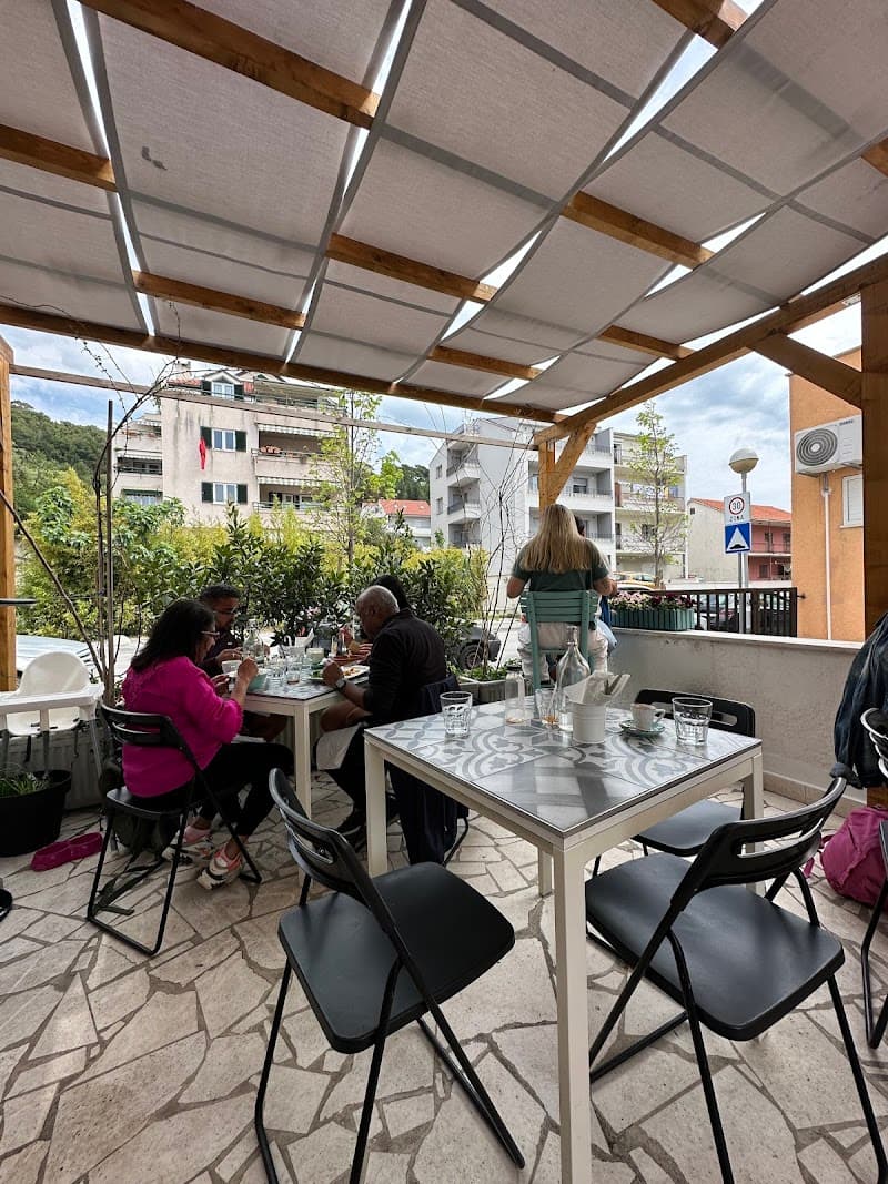 7 Romantic Jungle-Wild Days in Split, Croatia