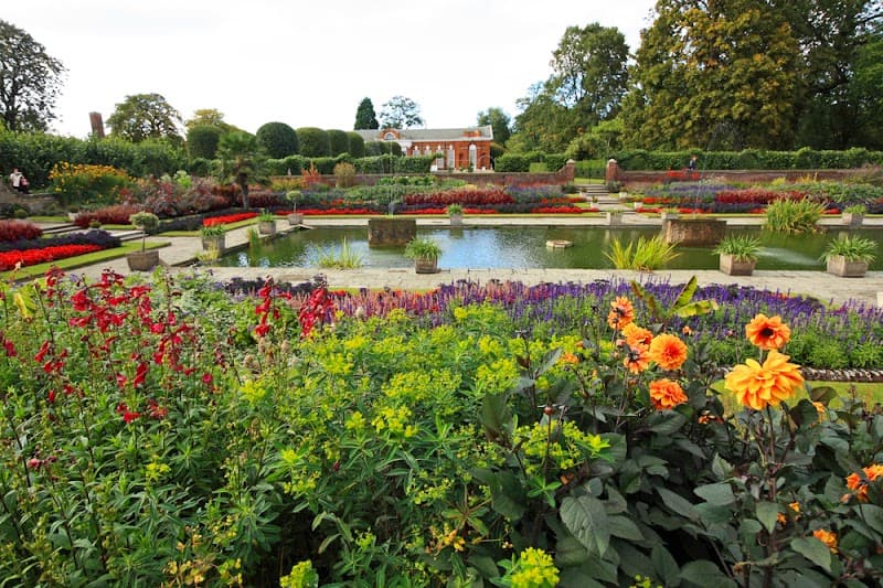 Kensington Gardens Stroll