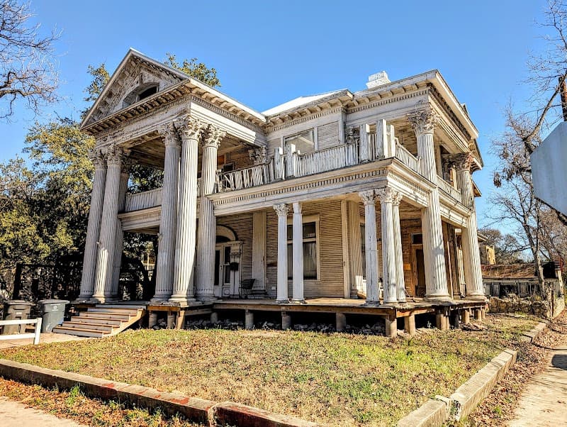 King William Historic District Walk